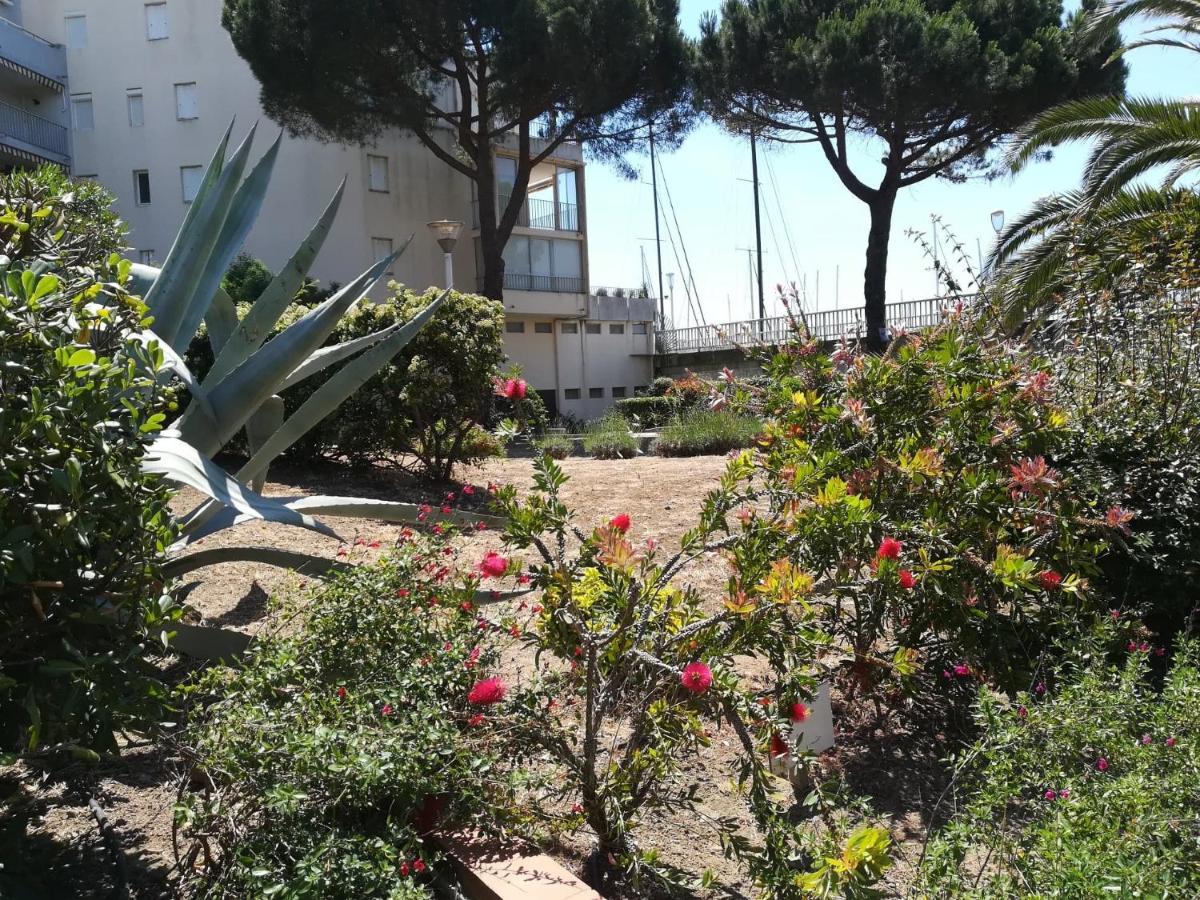 Studio Cabine Vue Port Avec Parking Prive, Piscine, Parc, Boulodrome Agde Dış mekan fotoğraf